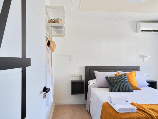 RG Duque de Aveiro auto check-in : photo 2 de la chambre chambre double avec salle de bains privative