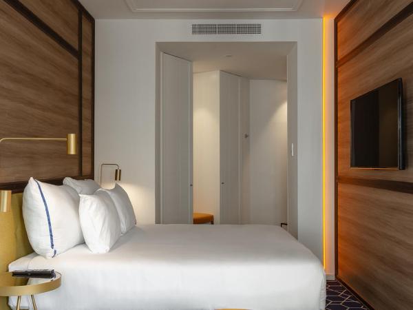 Pestana CR7 Gran Vía Madrid : photo 4 de la chambre grand hébergement de luxe avec vue