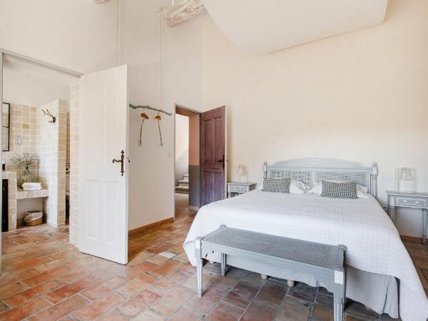 La Prévôté - Hôtel Particulier & Restaurant : photo 1 de la chambre chambre double confort avec baignoire