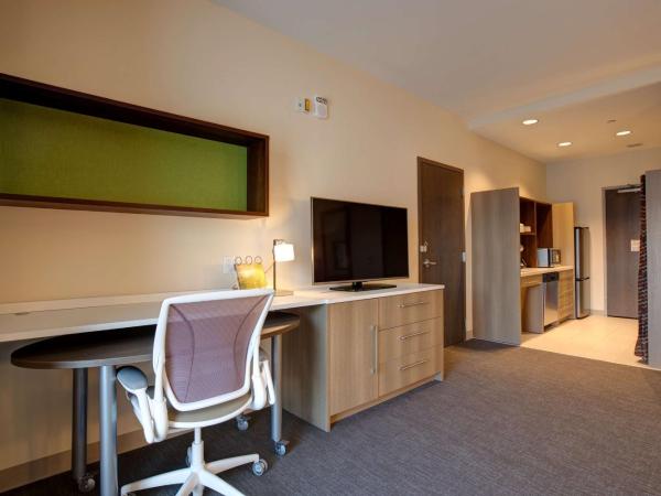 Home2 Suites By Hilton Charlotte Uptown : photo 1 de la chambre queen studio - mobility and hearing access/non-smoking
