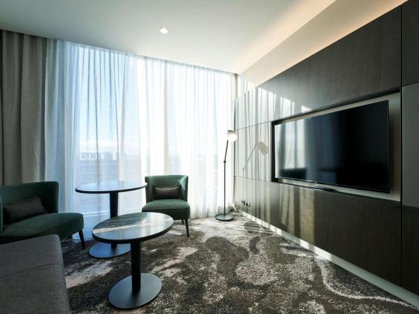 Novotel Melbourne Airport : photo 4 de la chambre junior suite with 1 king bed