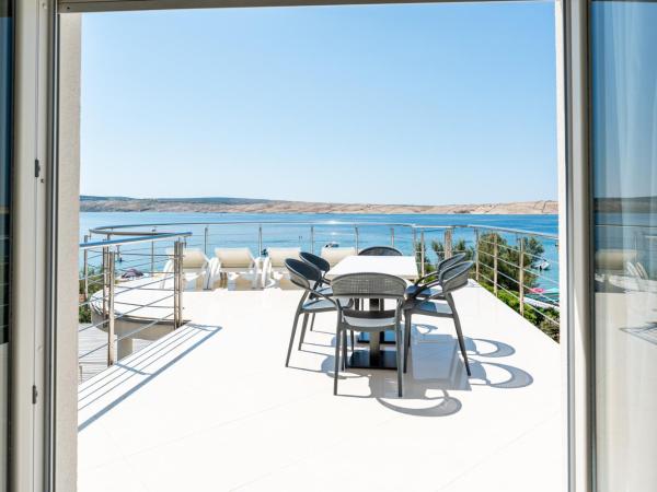 Apartments Barbati : photo 1 de la chambre appartement 3 chambres