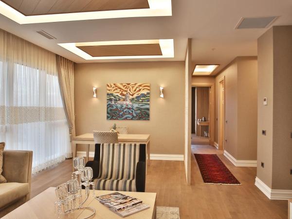 Bof Hotels Ceo Suites Atasehir : photo 5 de la chambre suite lit king-size