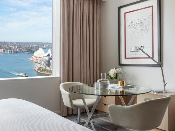 Sydney Harbour Marriott Hotel at Circular Quay : photo 3 de la chambre chambre avec 1 lit king-size - vue sur opéra