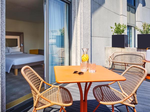 Novotel Paris Gare De Lyon : photo 4 de la chambre chambre double exécutive avec lit queen-size et terrasse