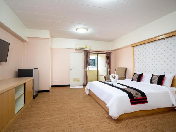 P-Park Hotel near Yanhee Hospital : photo 9 de la chambre chambre triple deluxe