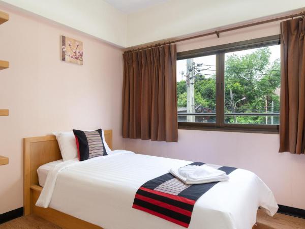 P-Park Hotel near Yanhee Hospital : photo 6 de la chambre chambre triple deluxe