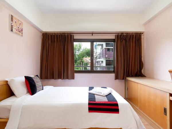 P-Park Hotel near Yanhee Hospital : photo 1 de la chambre chambre triple deluxe