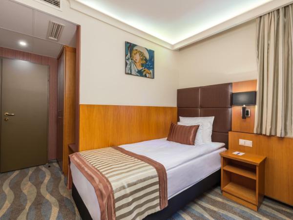 Carlton Hotel Buda Castle : photo 1 de la chambre chambre simple Économique