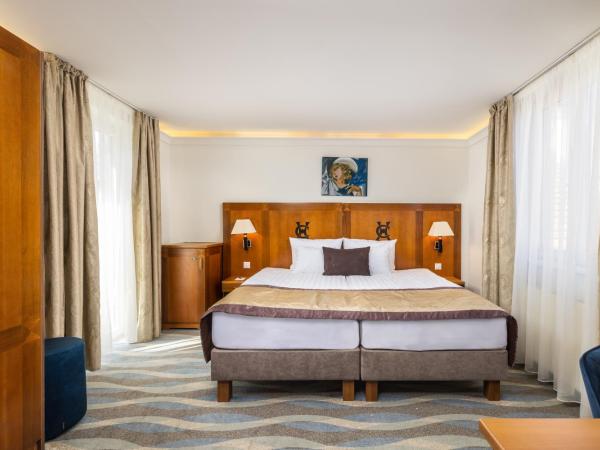 Carlton Hotel Buda Castle : photo 4 de la chambre chambre deluxe avec balcon