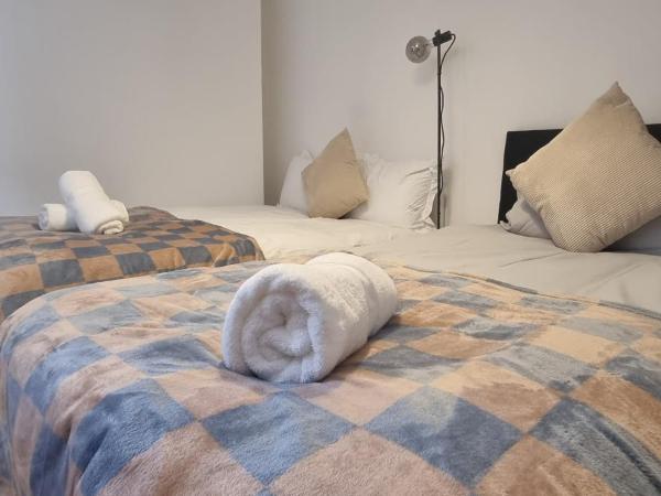 King's Cross Road Private Rooms : photo 1 de la chambre chambre triple avec salle de bains commune