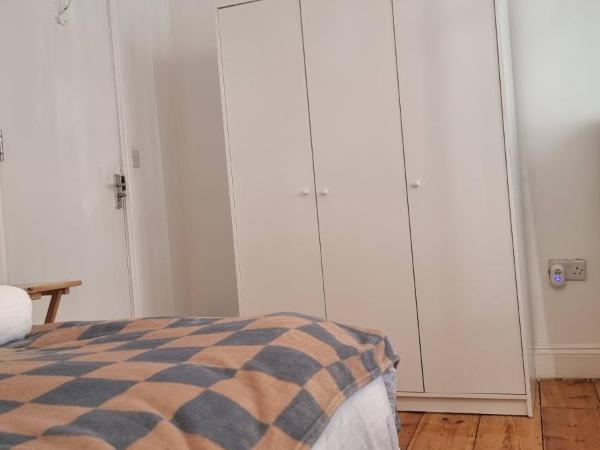 King's Cross Road Private Rooms : photo 3 de la chambre chambre quadruple avec salle de bains commune