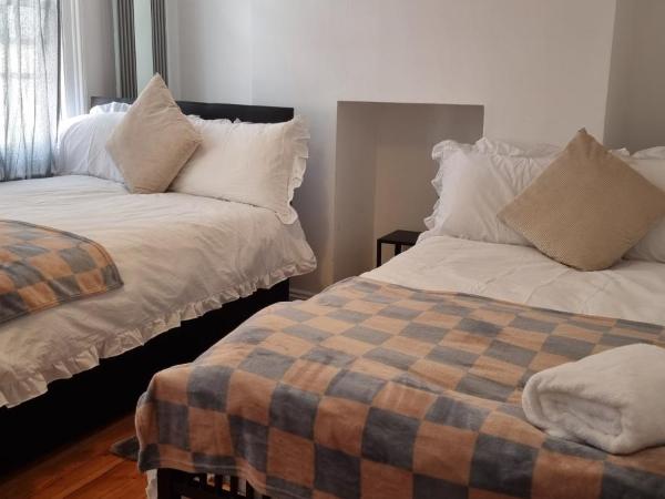 King's Cross Road Private Rooms : photo 4 de la chambre chambre quadruple avec salle de bains commune