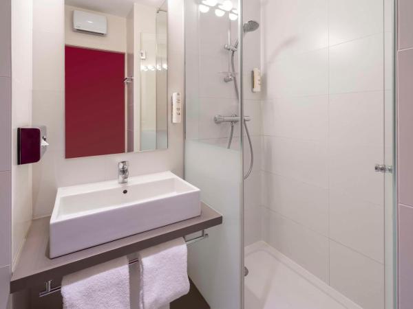 Best Western Colmar Expo : photo 2 de la chambre chambre familiale supérieure avec lit double et canapé-lit 2 personnes - non fumeurs