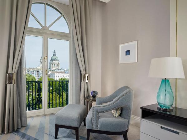 The Ritz-Carlton, Budapest : photo 2 de la chambre chambre lit king-size supérieure - vue sur parc ou ville