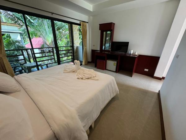 Noble House Beach Resort : photo 1 de la chambre chambre double - vue sur jardin