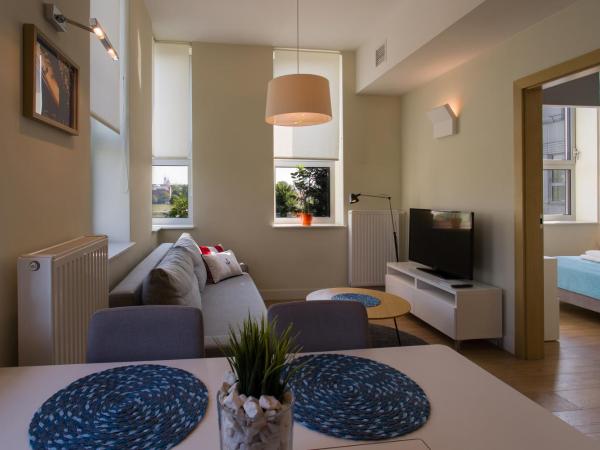 Cracow Riverside Aparthotel : photo 1 de la chambre  appartement 1 chambre supérieur - vue sur rivière
