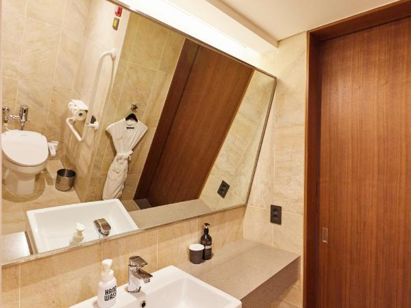 Hotel Uri& : photo 3 de la chambre chambre double deluxe pour personnes à mobilité réduite