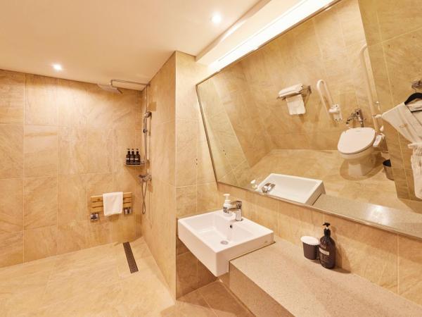 Hotel Uri& : photo 2 de la chambre chambre double deluxe pour personnes à mobilité réduite