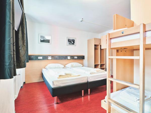 DJH Jugendgästehaus Adolph Kolping : photo 4 de la chambre chambre double