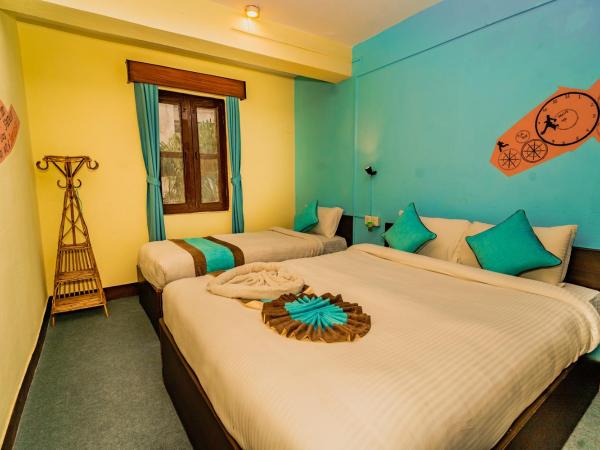 Rest Up Kathmandu Hostel : photo 8 de la chambre chambre familiale