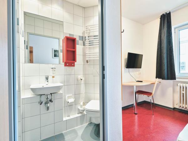 DJH Jugendgästehaus Adolph Kolping : photo 4 de la chambre chambre simple