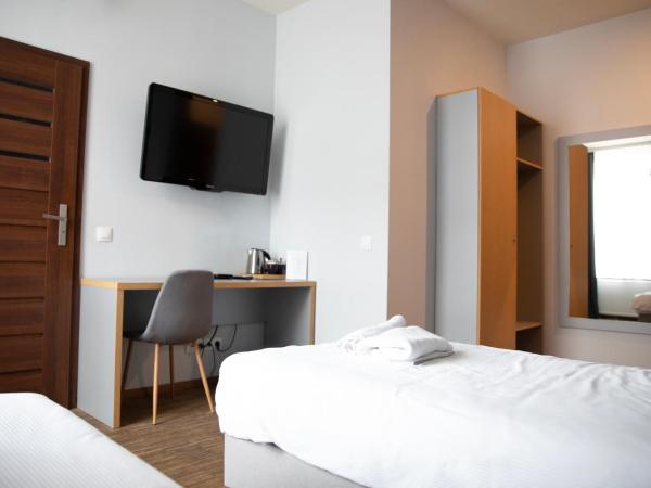 New Adler Bed & Breakfast : photo 4 de la chambre chambre double avec salle de bains privative