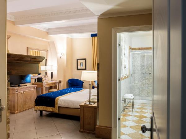 Villa Tolomei Hotel & Resort : photo 1 de la chambre chambre double supérieure