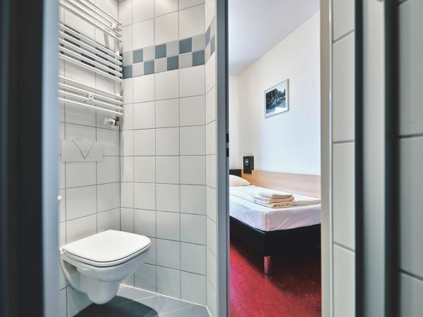 DJH Jugendgästehaus Adolph Kolping : photo 1 de la chambre chambre simple