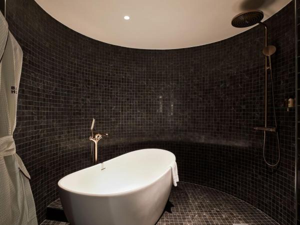 Bank Hotel, a Member of Small Luxury Hotels : photo 4 de la chambre suite