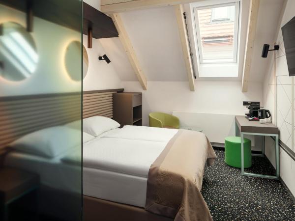 EA Embassy Prague Hotel : photo 1 de la chambre suite familiale