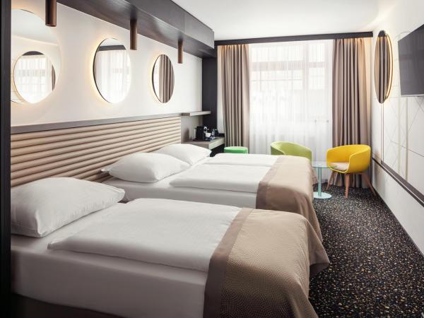 EA Embassy Prague Hotel : photo 1 de la chambre chambre triple supérieure