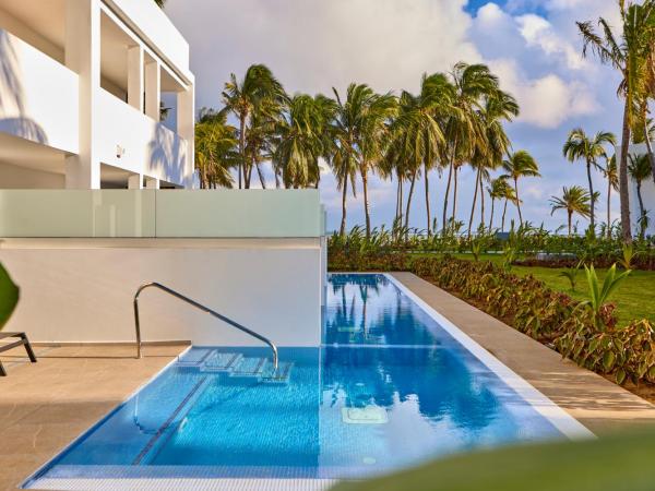 Riu Palace Mauritius - All Inclusive - Adults Only : photo 6 de la chambre suite junior avec accès direct à la piscine - club Élite