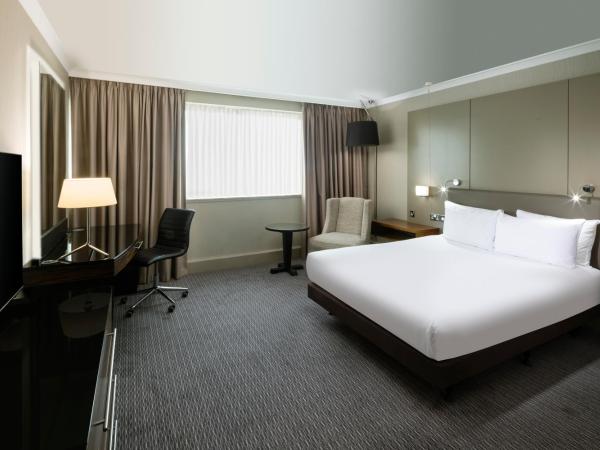 Crowne Plaza Glasgow, an IHG Hotel : photo 1 de la chambre standard queen room with river view - disability access