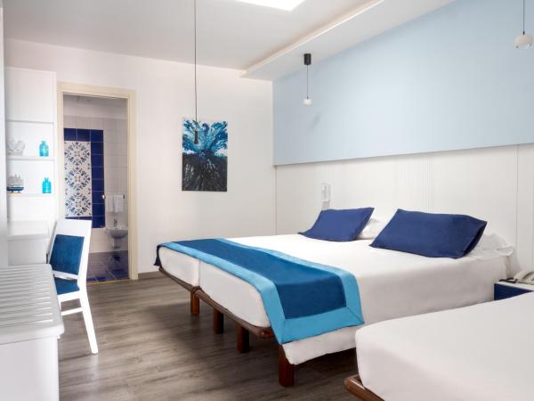 Hotel Cristina : photo 7 de la chambre suite familiale