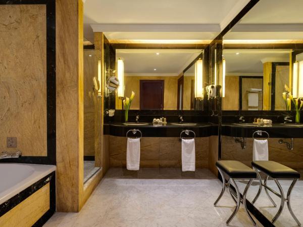 InterContinental Madrid, an IHG Hotel : photo 7 de la chambre ava suite with terrace and castellana view - club lounge access