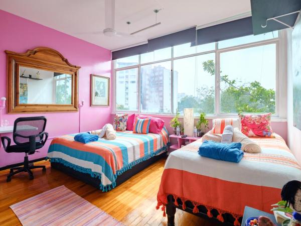 ITZAE Polanquito CDMX Lincoln Park dog friendly : photo 2 de la chambre chambre quadruple avec salle de bains commune