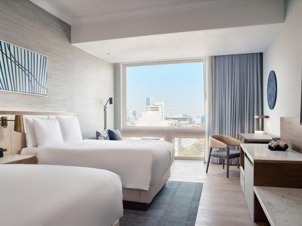 JW Marriott Hotel Mexico City Polanco : photo 1 de la chambre chambre avec 2 lits doubles - vue sur parc