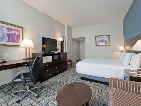 Best Western Plus Hotel & Conference Center : photo 3 de la chambre suite lit king-size – non-fumeurs