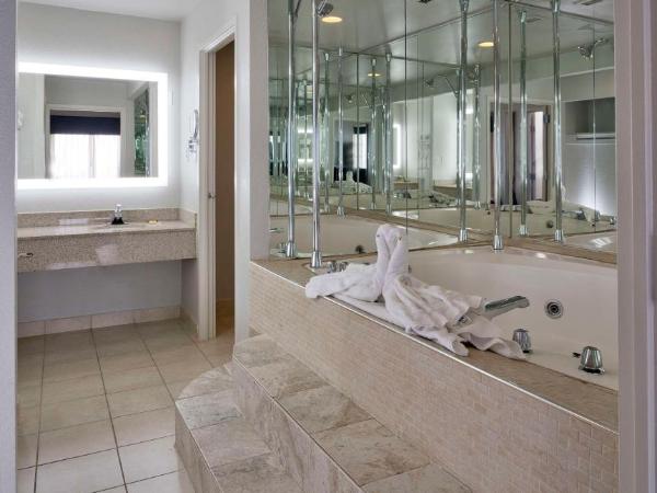 Best Western Plus Hotel & Conference Center : photo 4 de la chambre suite lit king-size exécutive - non-fumeurs