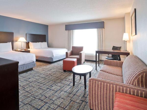 Best Western Plus Hotel & Conference Center : photo 1 de la chambre chambre avec 2 lits queen-size et canapé-lit - non-fumeurs