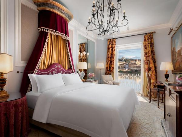 The St. Regis Florence : photo 5 de la chambre chambre lit king-size deluxe arno