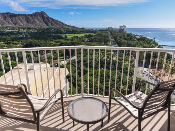Park Shore Waikiki : photo 3 de la chambre suite diamond head