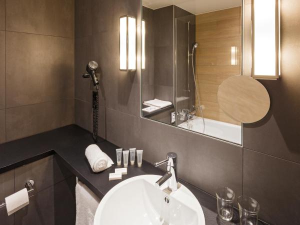 Swiss Wine by Fassbind : photo 3 de la chambre chambre simple avec vue sur rue