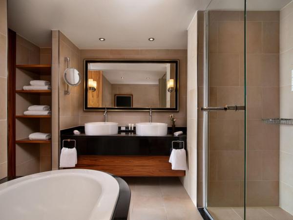 Paris Marriott Rive Gauche Hotel & Conference Center : photo 5 de la chambre hemingway suite, 1 king, wifi
