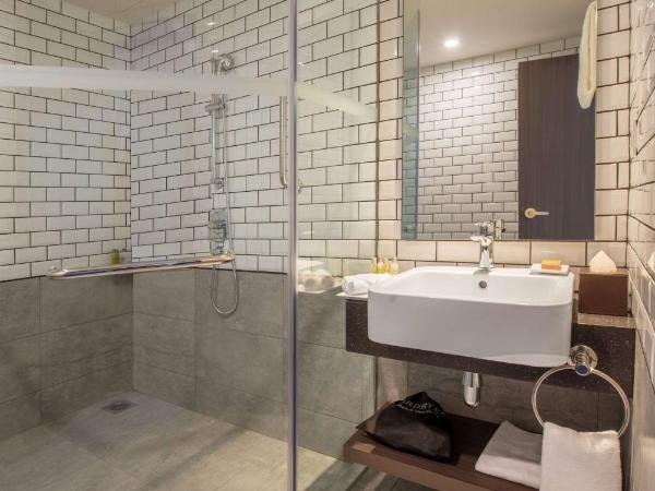 Hilton Garden Inn Kuala Lumpur - North : photo 2 de la chambre chambre lit queen-size deluxe - vue sur tours jumelles