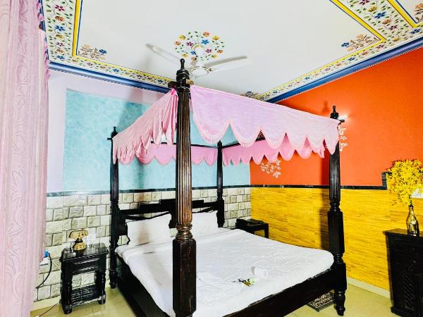 Hotel Moon Light Palace : photo 4 de la chambre suite familiale avec balcon