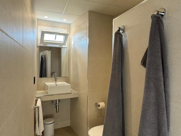 Hostal Santa Ana : photo 5 de la chambre chambre double supérieure