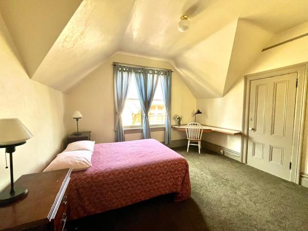 Northwest Portland Hostel : photo 3 de la chambre chambre double avec salle de bains commune