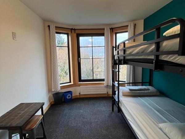 Northwest Portland Hostel : photo 4 de la chambre lit simple dans dortoir pour hommes de 4 lits